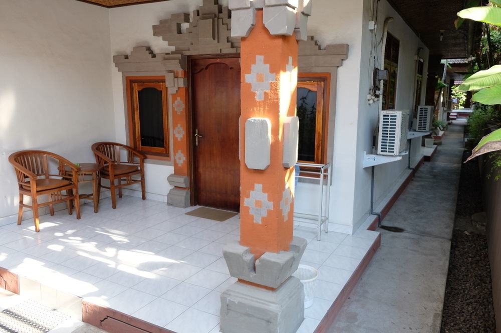Готель Palm Garden Kuta Кута Екстер'єр фото